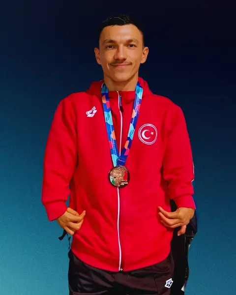 Umut Ünlü portrait